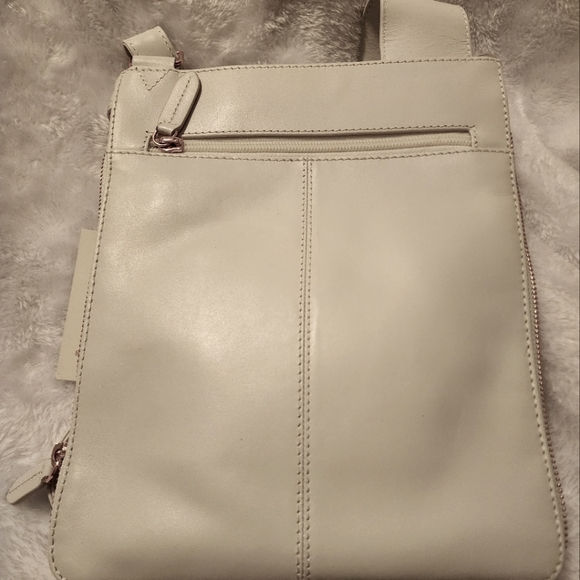 White Leather "Pockets Purse" with Rose gold color hardware by Radley London - Picture 4 of 10